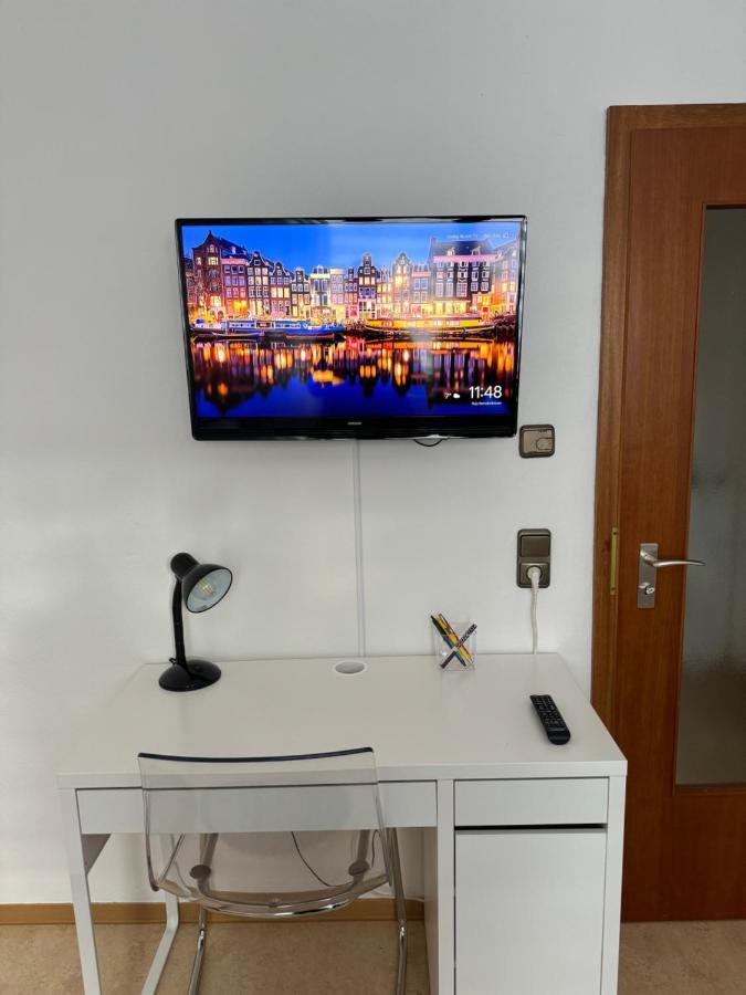 Schoenes, Friedliches Zimmer Apartment Augsburg Ngoại thất bức ảnh